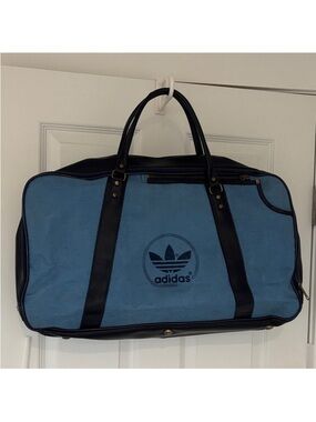 Adidas bag Vintage 1970's Trefoil Blue Duffel gym bag full zipper top handles